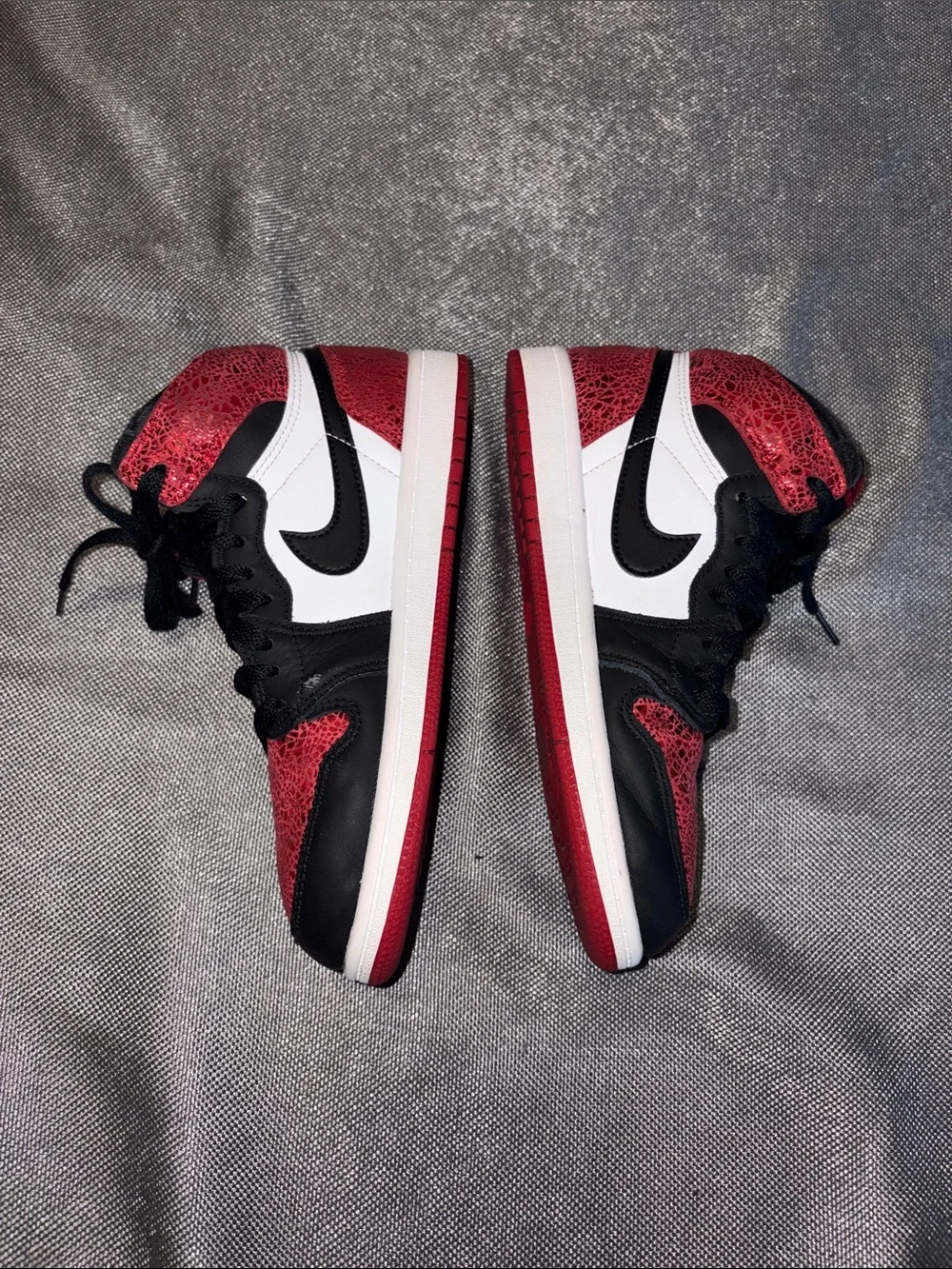 Jordan 1 High Og Rubys size 3Y